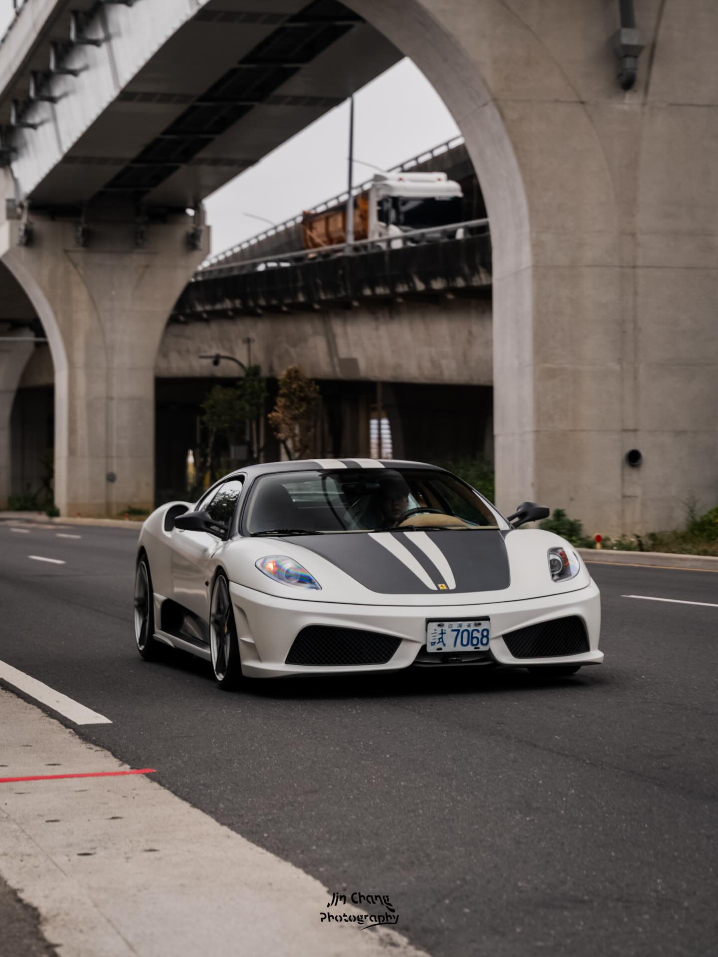 PREORDER 1:18 Ferrari F430 Scuderia - Novitec Rosso 777 (Matte White)
