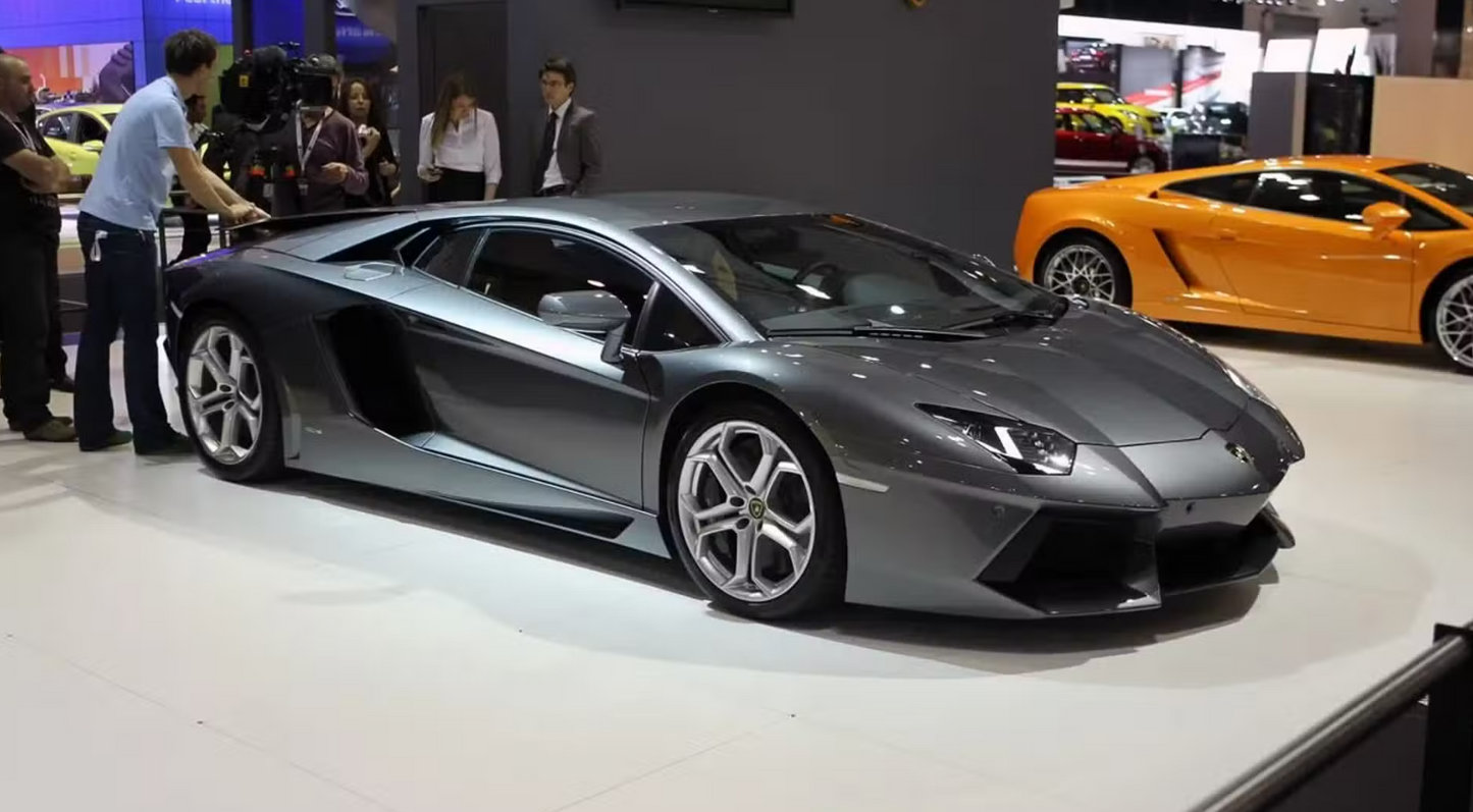 PREORDER VMB 1:18 Lamborghini Aventador LP700-4