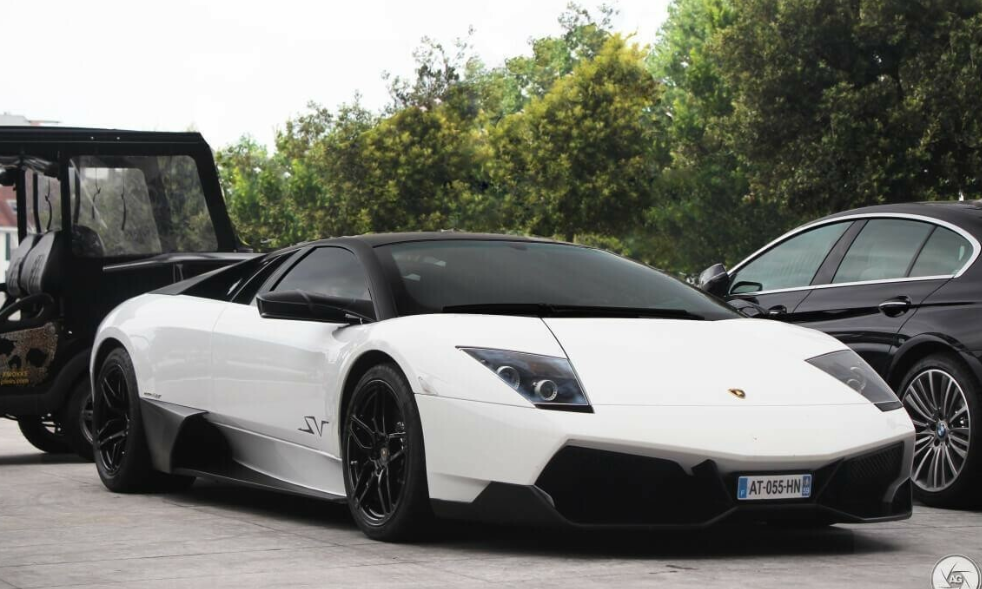 PREORDER VMB x Miniature Planet 1:18 Lamborghini Murcielago LP670-4 Superveloce (Active Air Vents)