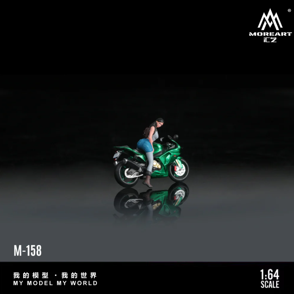 MoreArt 1:64 SUZUKI GREEN MAGIC MOTORCYCLE GIRL