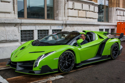 PREORDER HH Model 1:18 Lamborghini Veneno Roadster (Pearl Green)