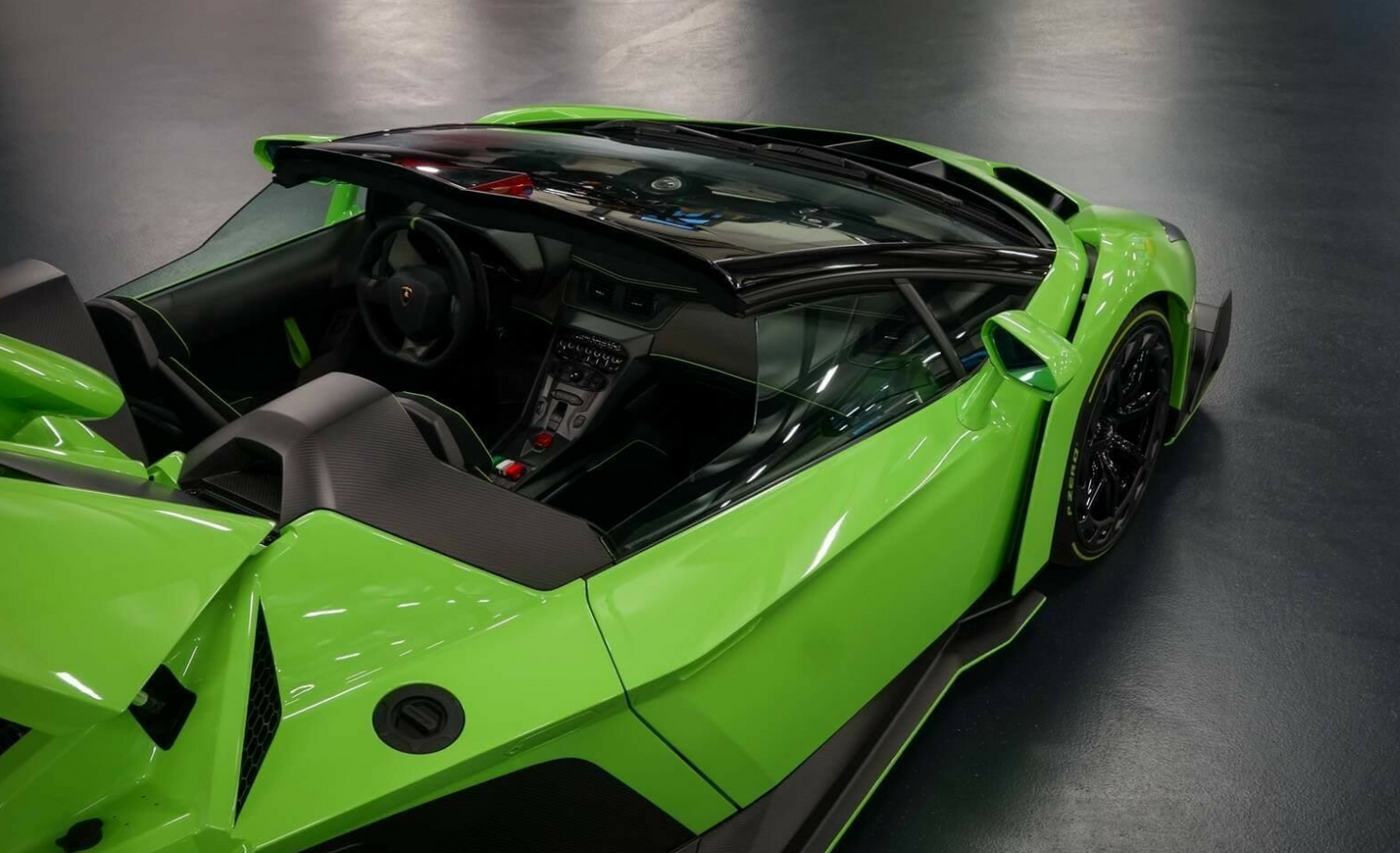 PREORDER HH Model 1:18 Lamborghini Veneno Roadster (Pearl Green)