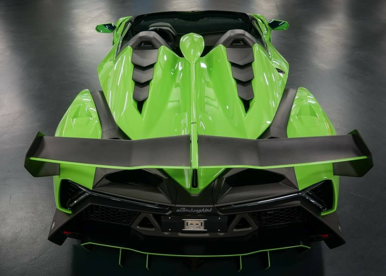 PREORDER HH Model 1:18 Lamborghini Veneno Roadster (Pearl Green)