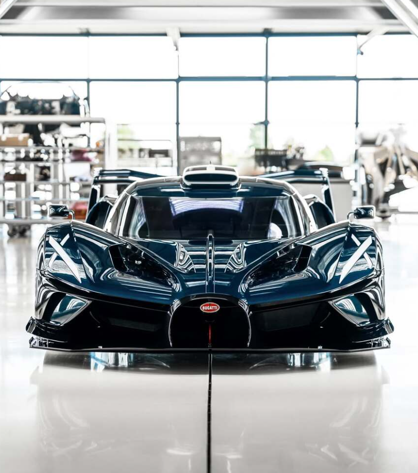 PREORDER HH Model 1:18 Bugatti Bolide (Deep Blue/Blue Carbon)