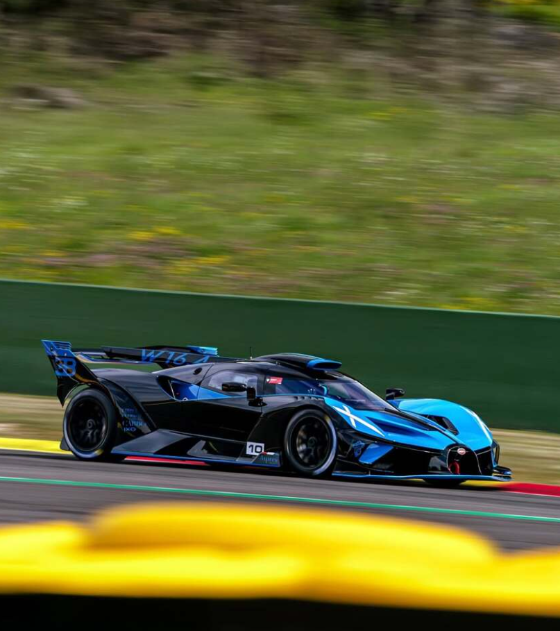 PREORDER HH Model 1:18 Bugatti Bolide (French Blue/Black Carbon)