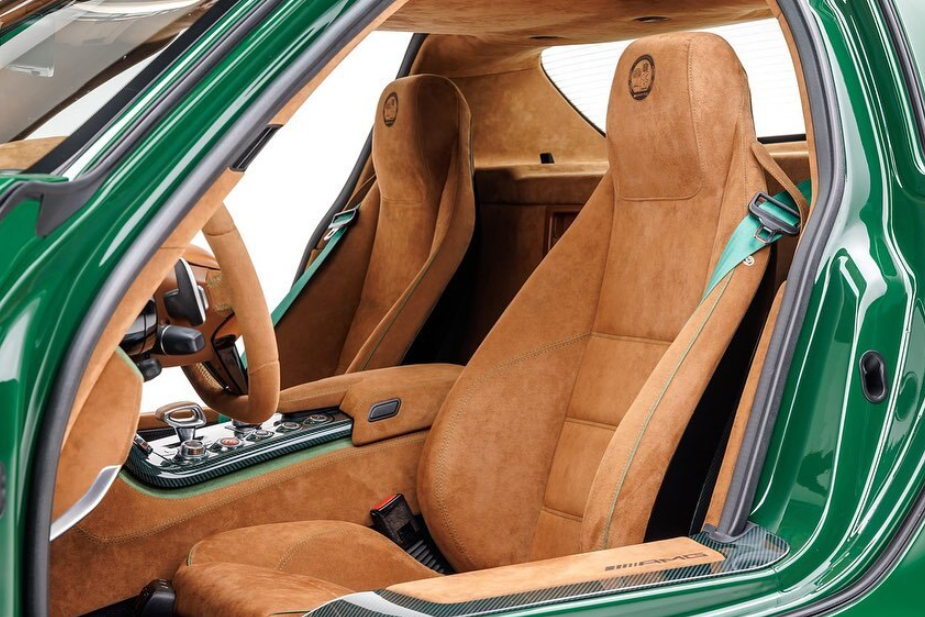 PREORDER HH Model 1:18 Mercedes-Benz SLS AMG Black Series (Irish Green)