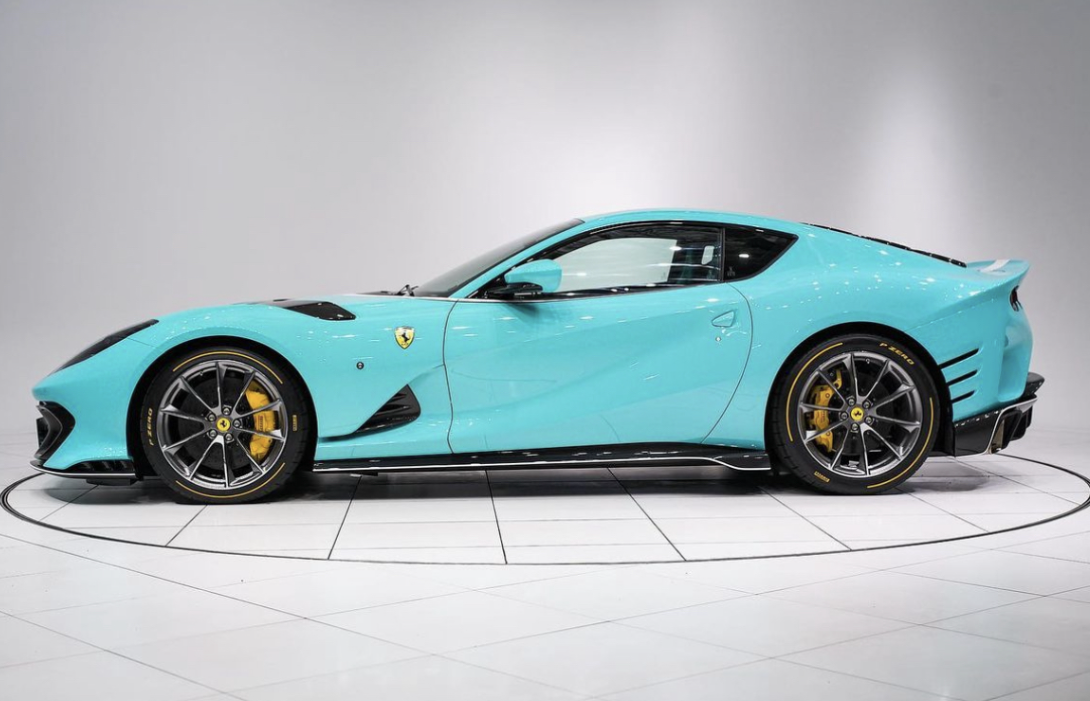 PREORDER Henson & Heaven 1:18 Ferrari 812 Competizione (Tiffany Blue)