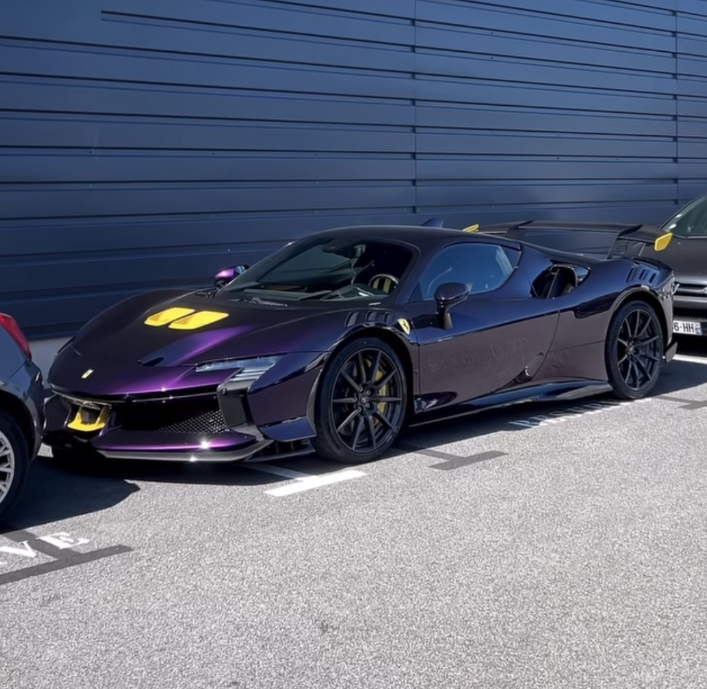 PREORDER Henson & Heaven 1:18 Ferrari SF90XX Stradale (Viola Hong Kong)