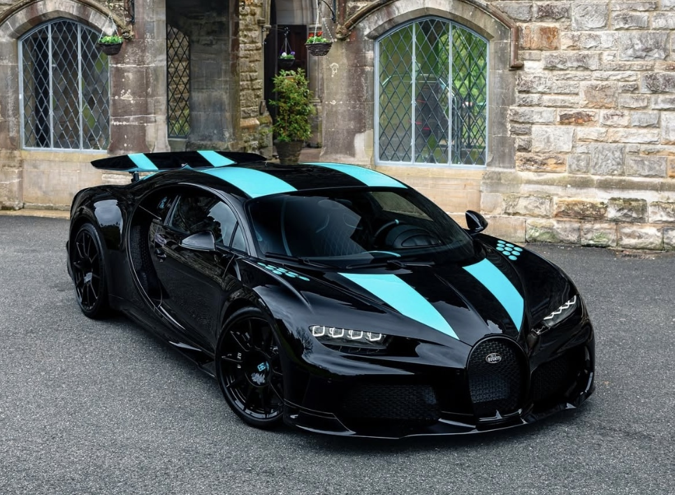 PREORDER Henson & Heaven 1:18 Bugatti Chiron Super Sport ‘Le Diamont Noir’