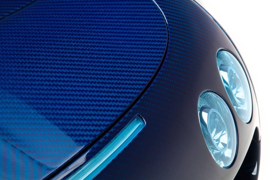 PREORDER VMB x Miniature Planet 1:18 Bugatti Veyron MANSORY Vivere (Blue Carbon)