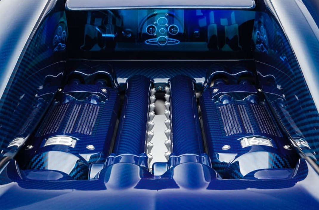 PREORDER VMB x Miniature Planet 1:18 Bugatti Veyron MANSORY Vivere (Blue Carbon)