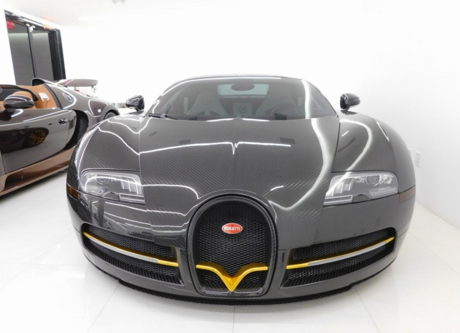 PREORDER VMB x Miniature Planet 1:18 Bugatti Veyron MANSORY Vivere (Carbon Fiber/Gold)