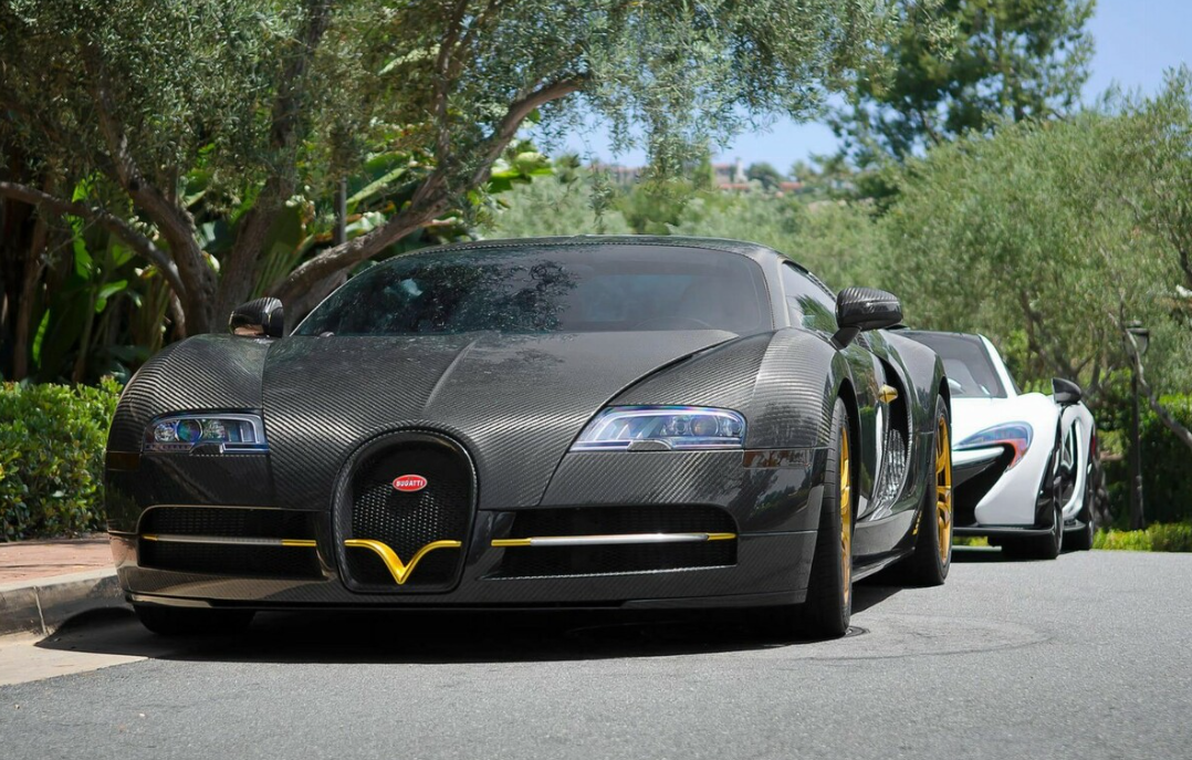PREORDER VMB x Miniature Planet 1:18 Bugatti Veyron MANSORY Vivere (Carbon Fiber/Gold)