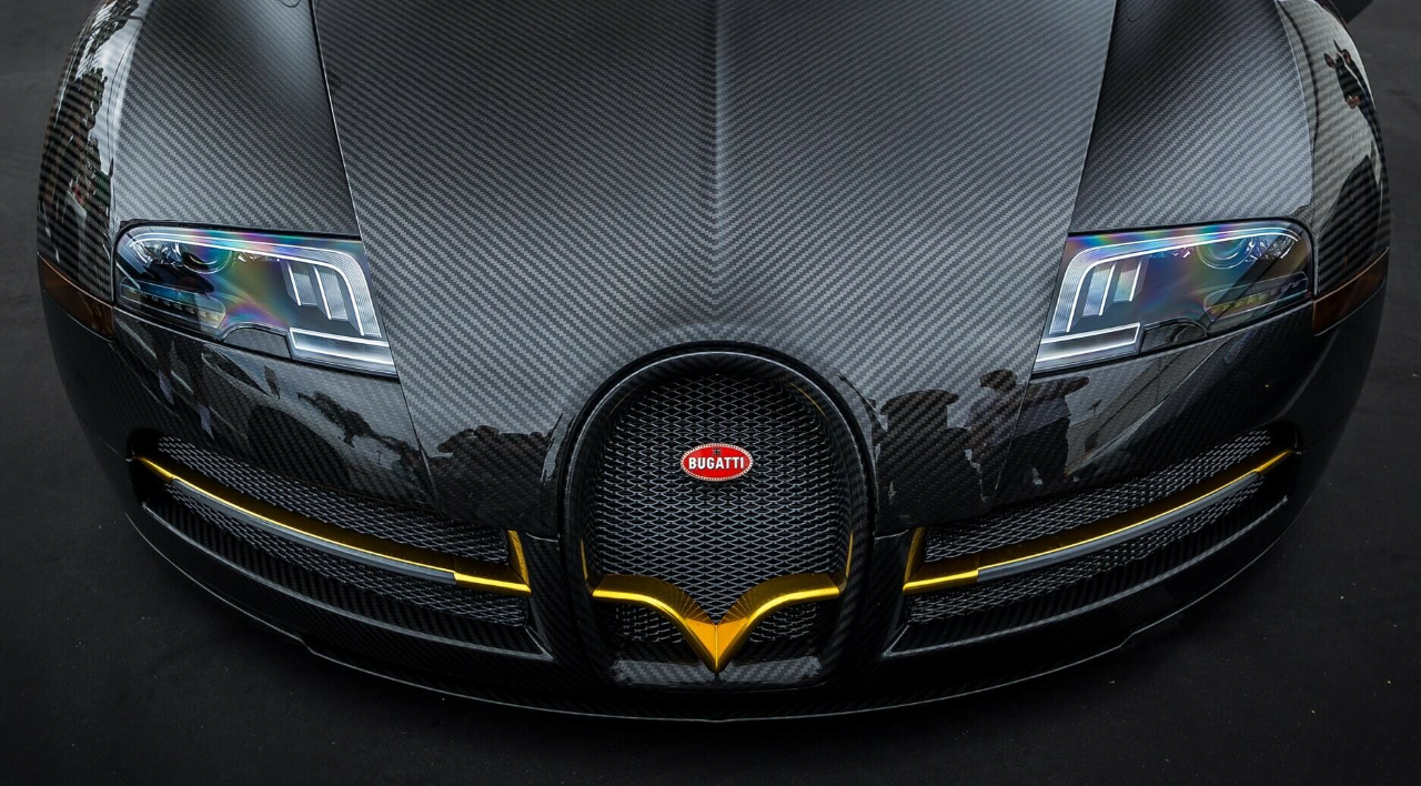 PREORDER VMB x Miniature Planet 1:18 Bugatti Veyron MANSORY Vivere (Carbon Fiber/Gold)