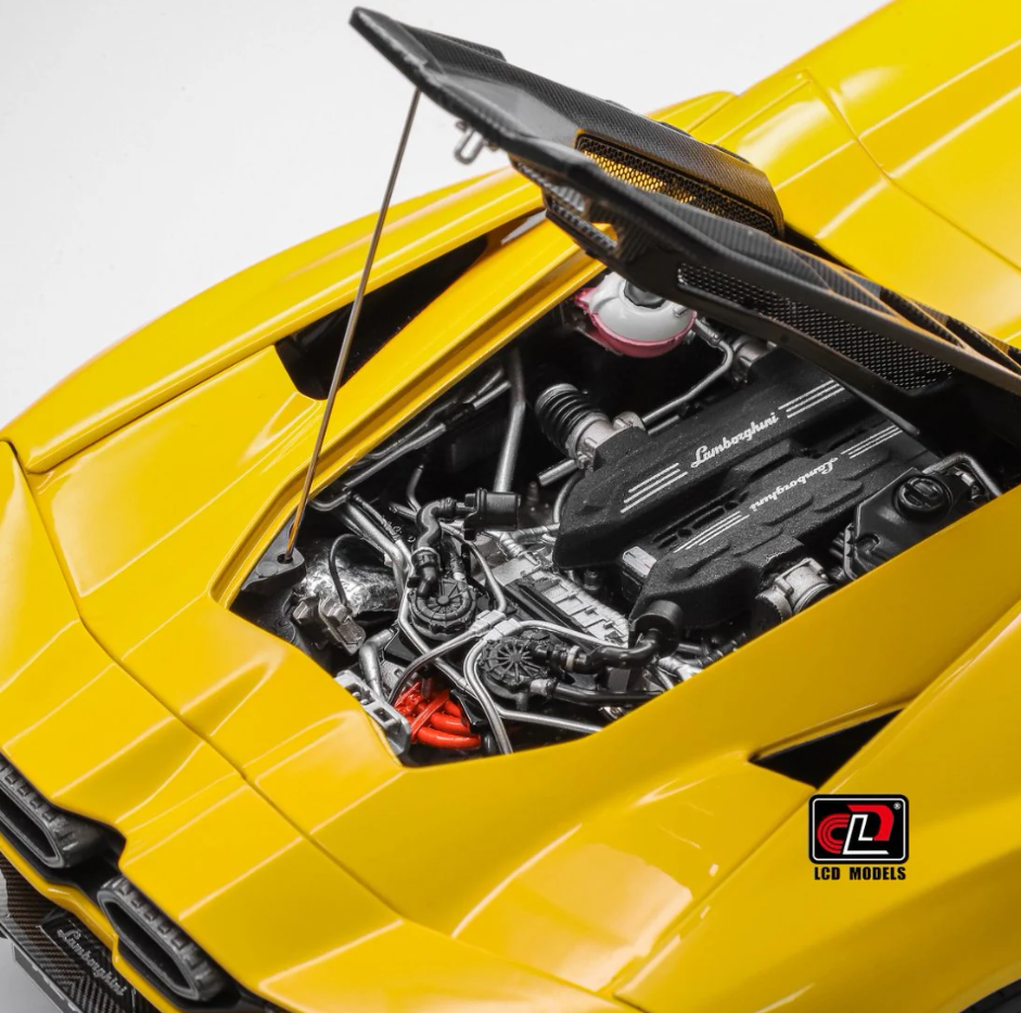 PREORDER LCD 1:18 Lamborghini Revuelto (Yellow)