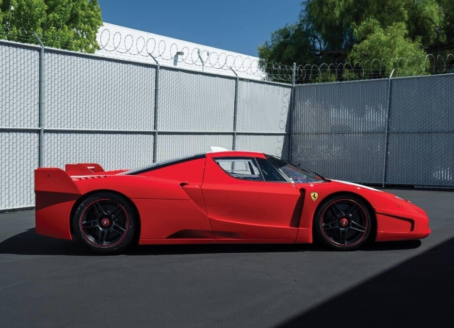 PREORDER Henson & Heaven 1:18 Ferrari FXX (Rosso Corsa)