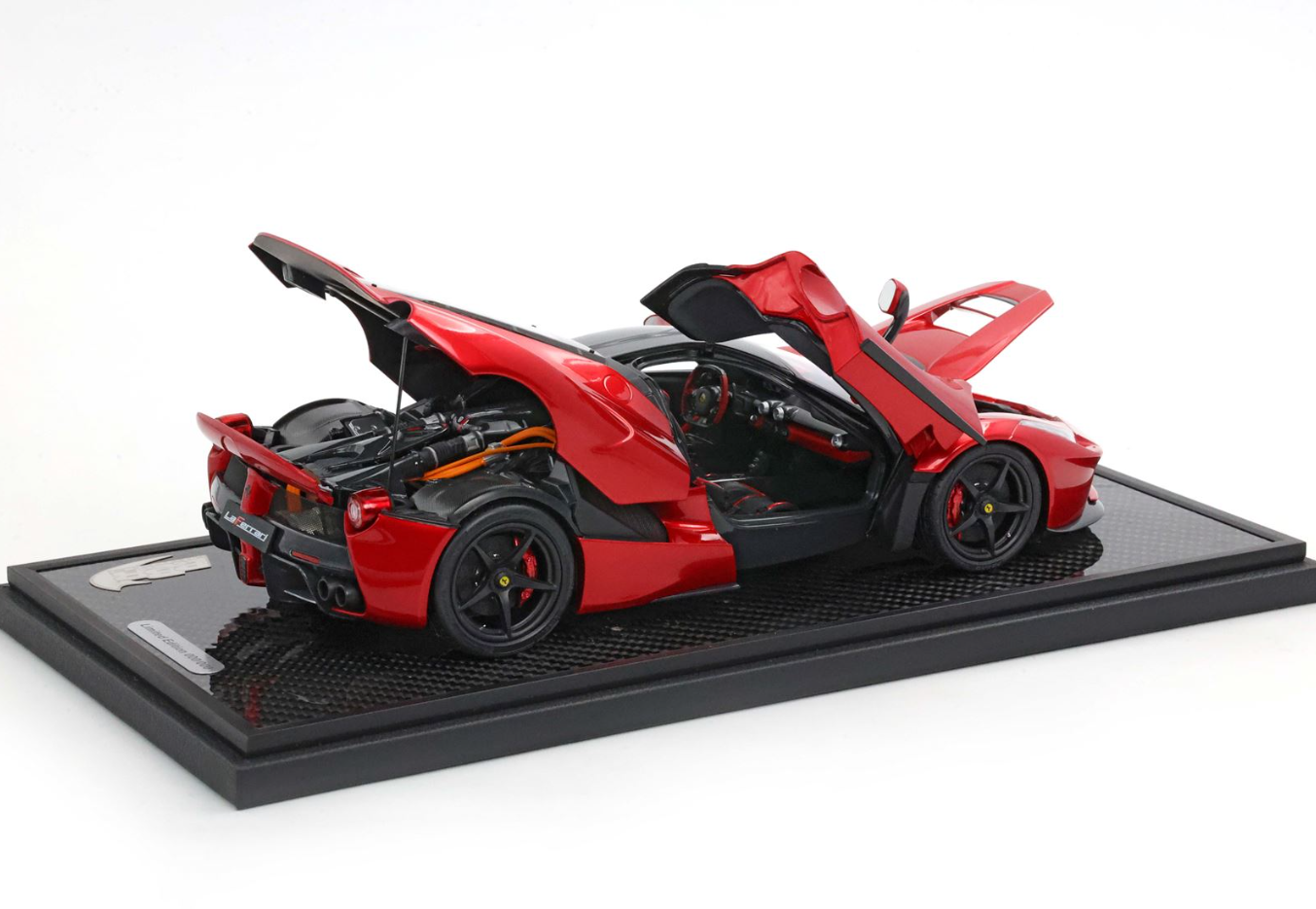 PREORDER BBR 1:18 Ferrari Laferrari (Rosso F1 2007 Black Roof) - Carbon Base