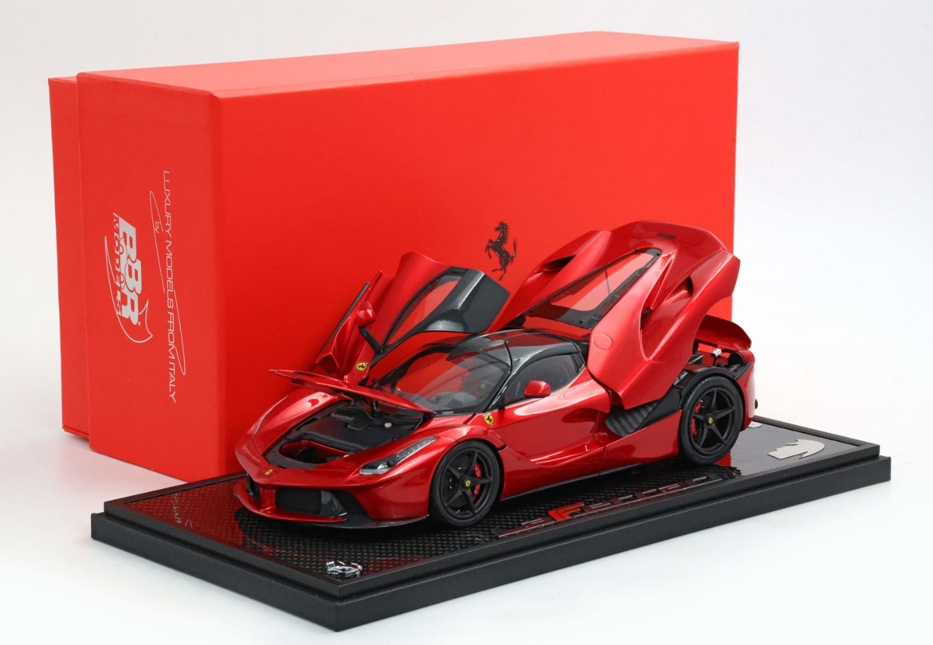 PREORDER BBR 1:18 Ferrari Laferrari (Rosso F1 2007 Black Roof) - Carbon Base