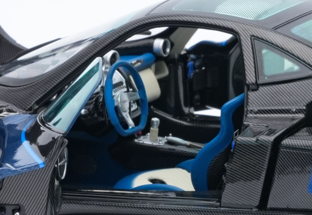 PREORDER BBR 1:18 Pagani Zonda Tricolore (Special Pack)