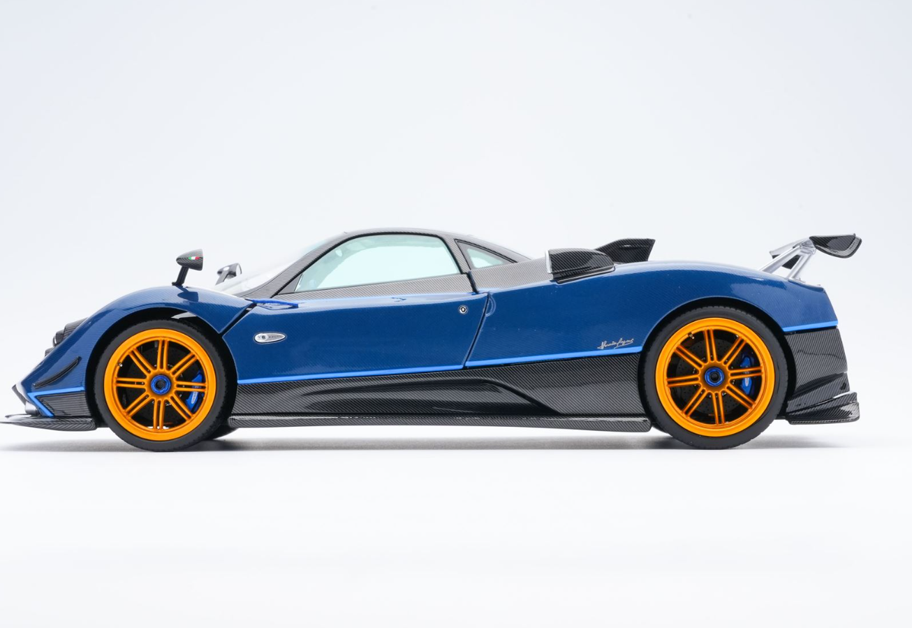 PREORDER BBR 1:18 Pagani Zonda Tricolore (Special Pack)