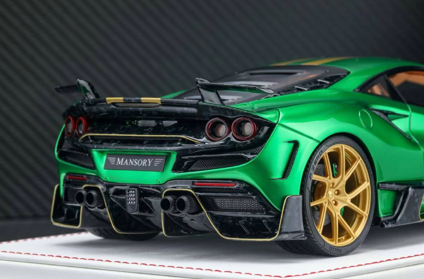 Davis & Giovanni 1:18 Ferrari F8XX MANSORY (Emerald Green)