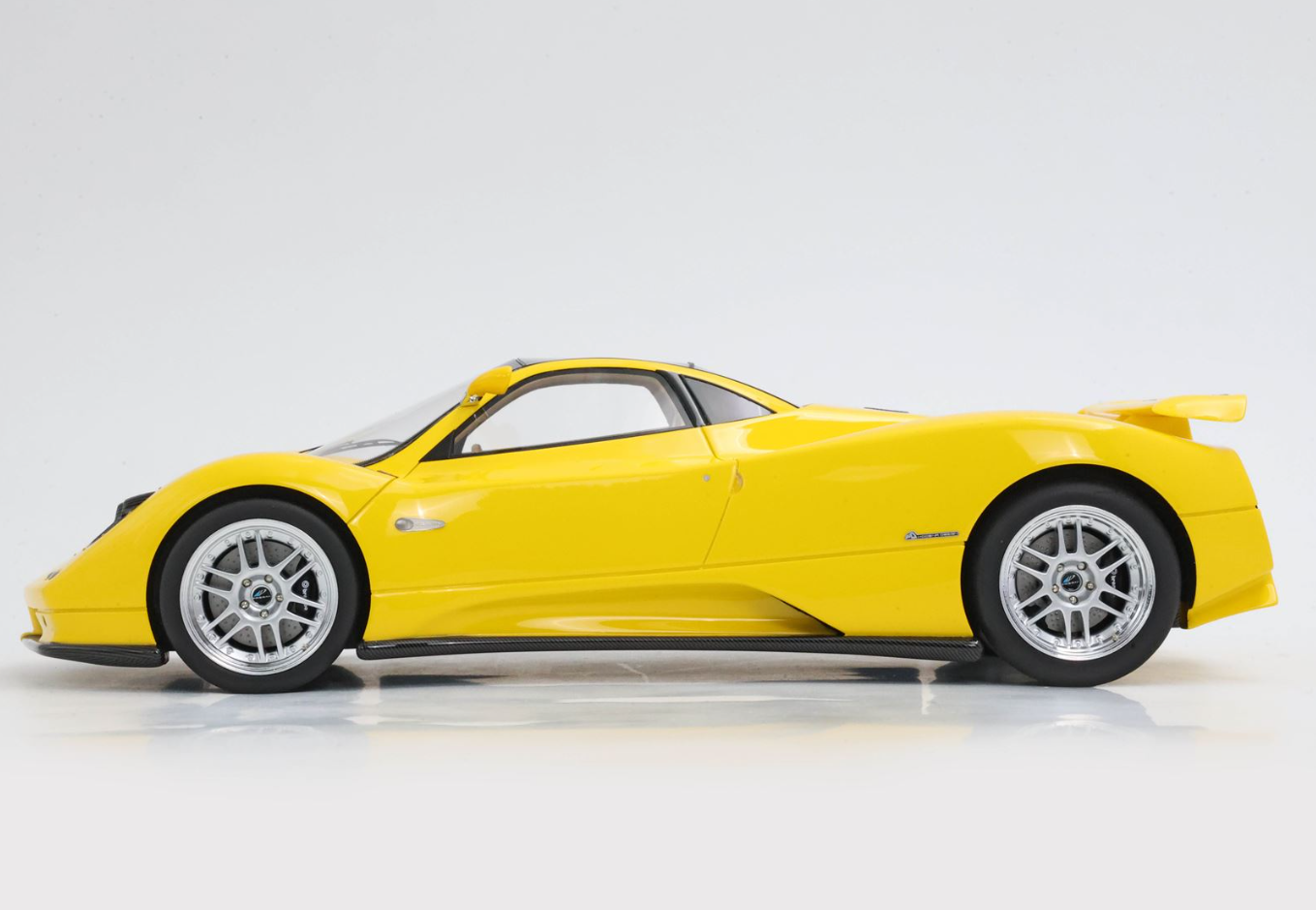 BBR 1:18 Pagani Zonda C12 (Yellow)