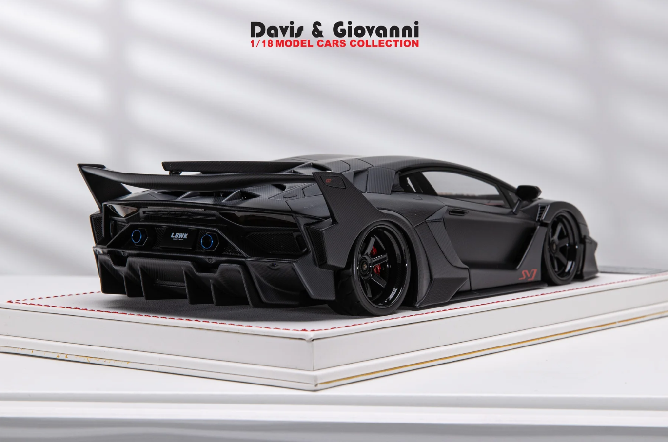 D&G 1:18 Lamborghini Aventador GT EVO LBWK (Matt Carbon)