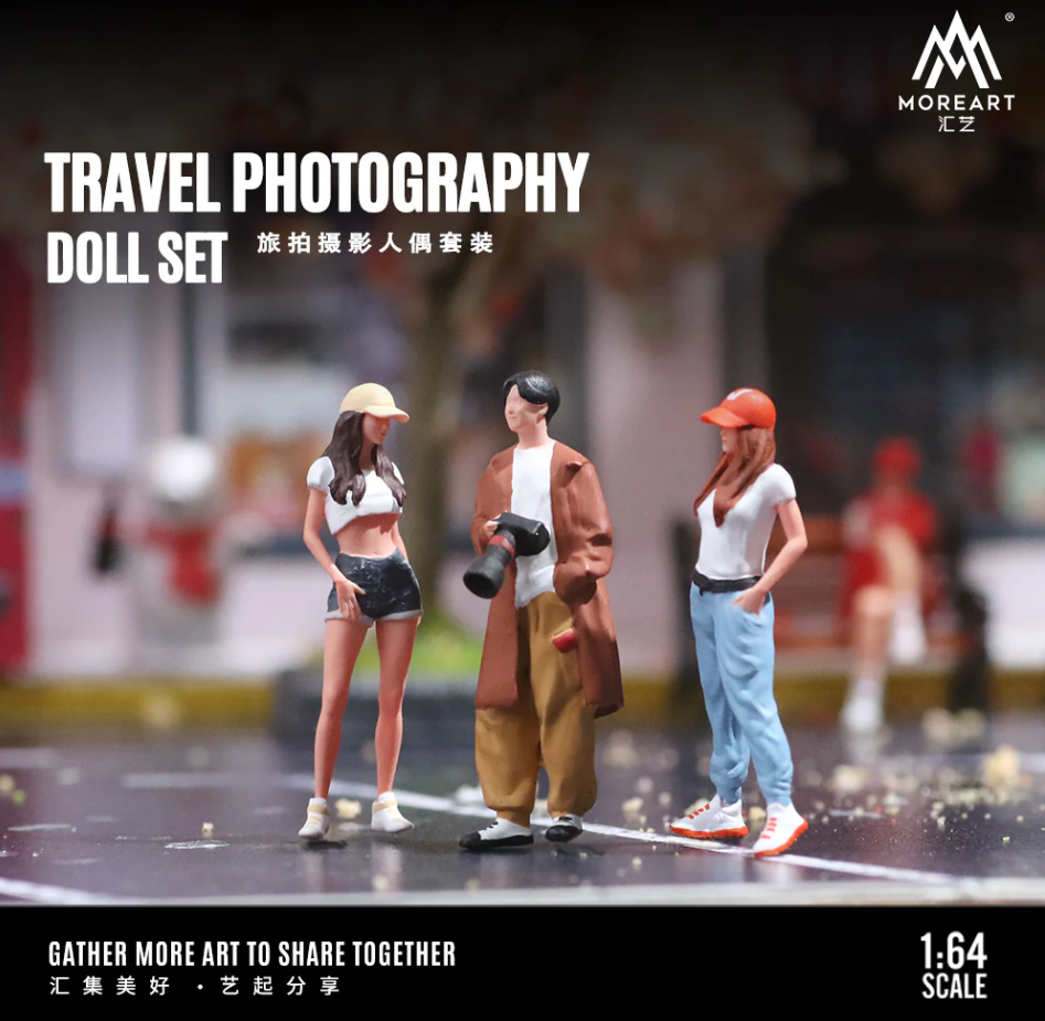 Moreart 1:64 Travel Photography Doll Set