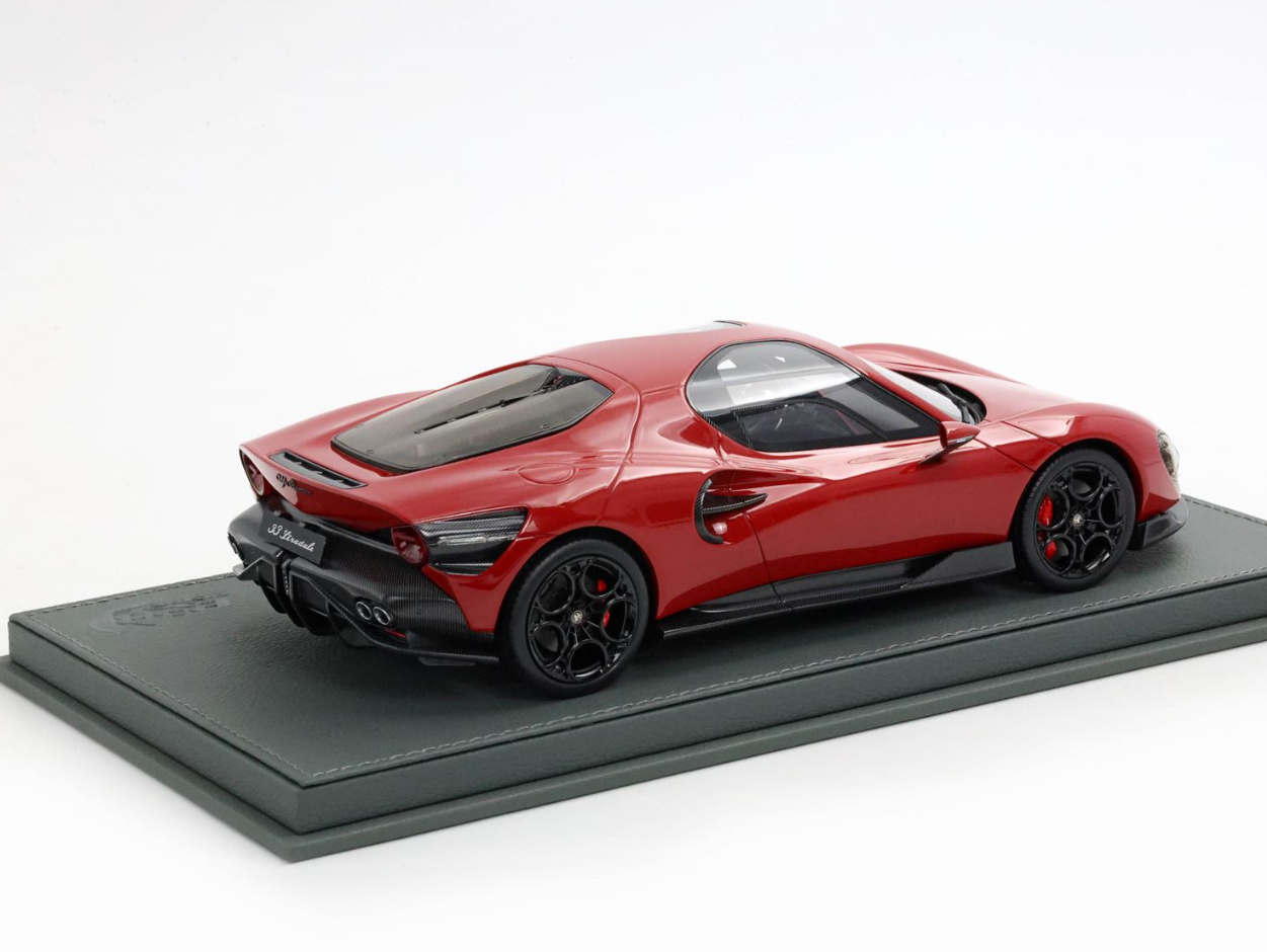BBR 1:18 Alfa Romeo 33 Stradale (Rosso Alfa)