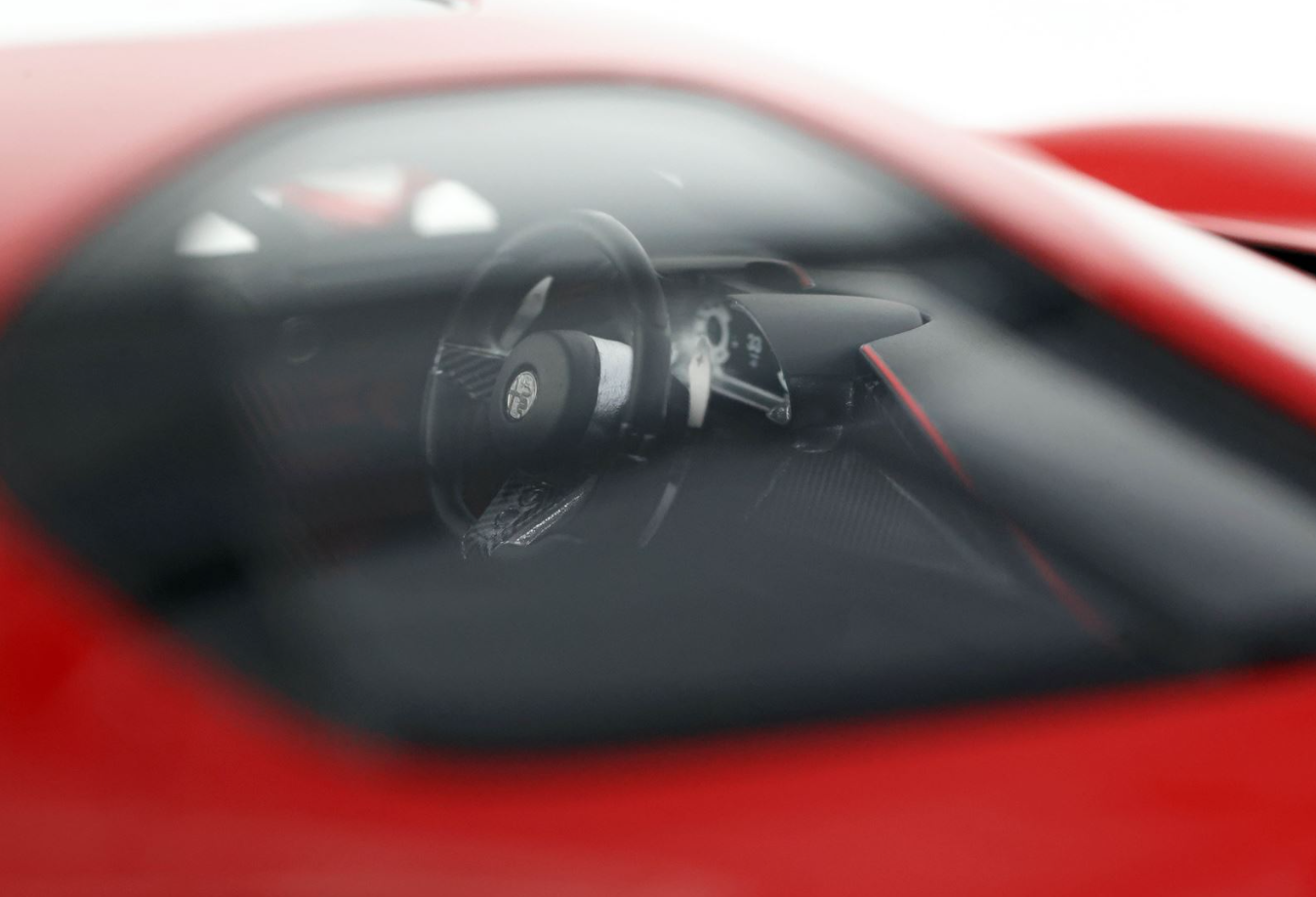BBR 1:18 Alfa Romeo 33 Stradale (Rosso Alfa)