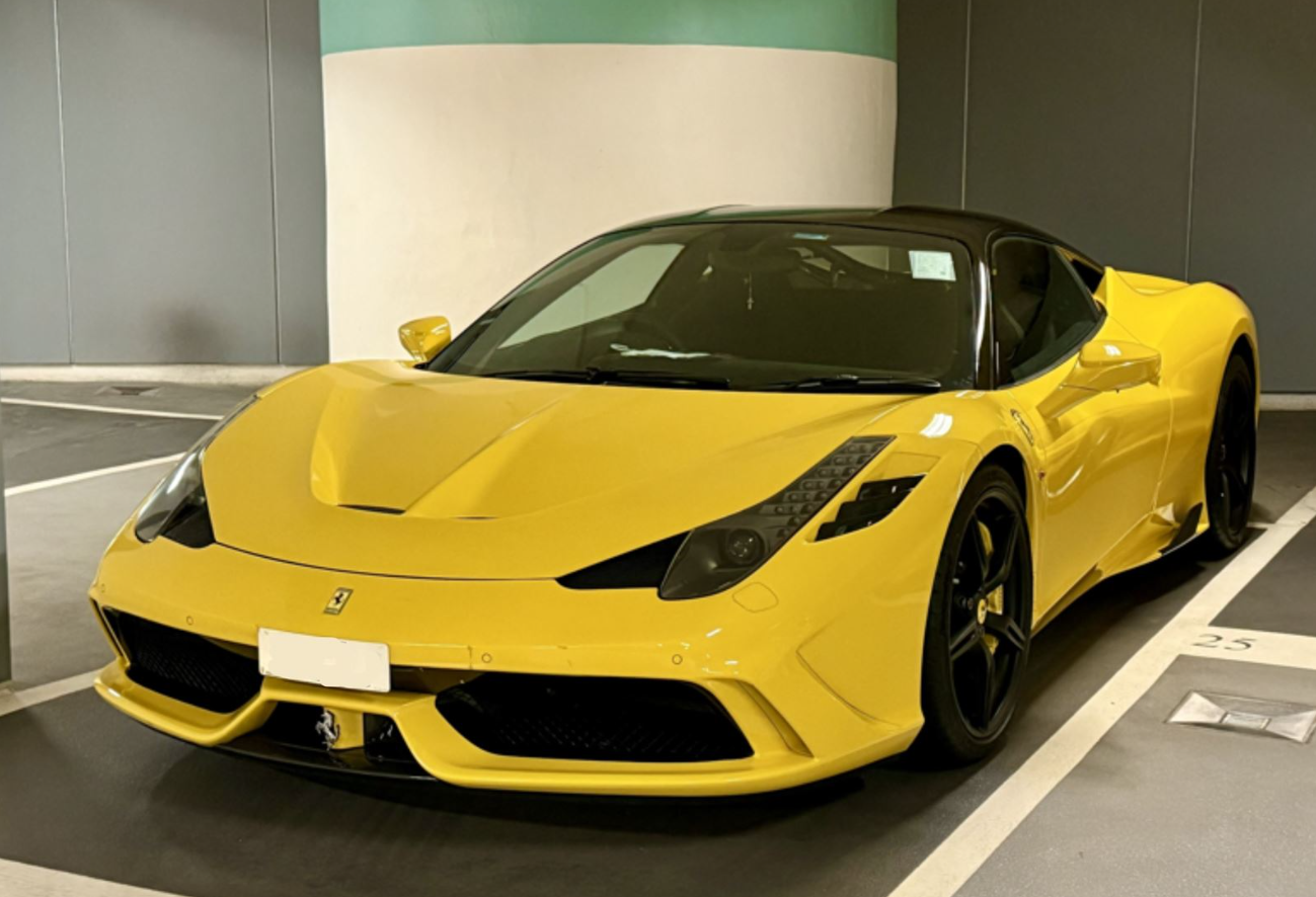 PREORDER BBR 1:18 Ferrari 458 Speciale (Giallo Modena/Black Roof)