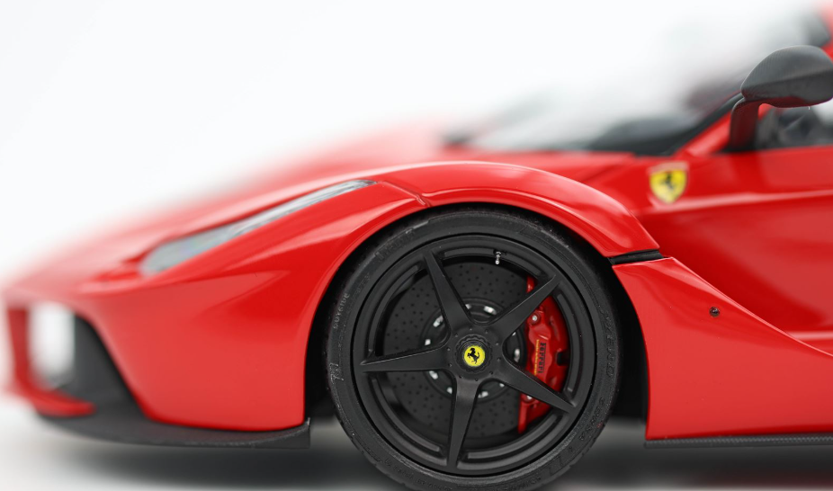 BBR 1:18 Ferrari Laferrari (Rosso Corsa - Rosso Corsa Roof)