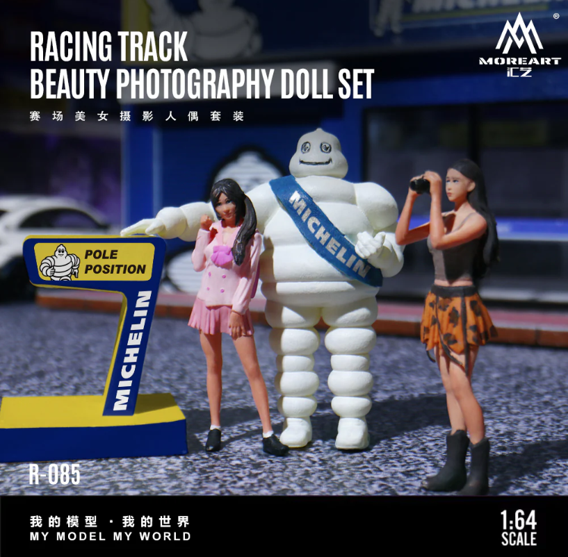PREORDER MoreArt 1:64 Racing Track Beauty Photography Doll Set