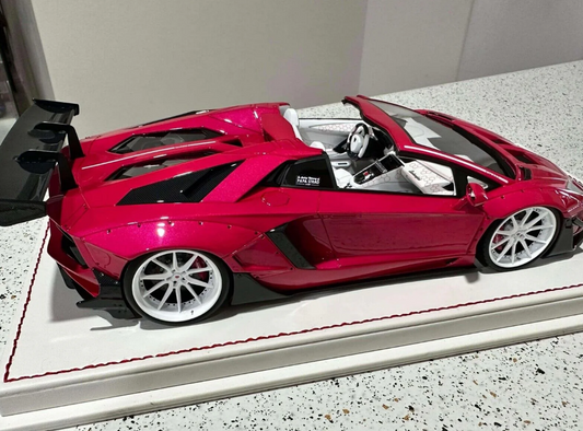 Davis & Giovanni 1:18 Lamborghini Aventador Roadster LBWK 'Stradman'