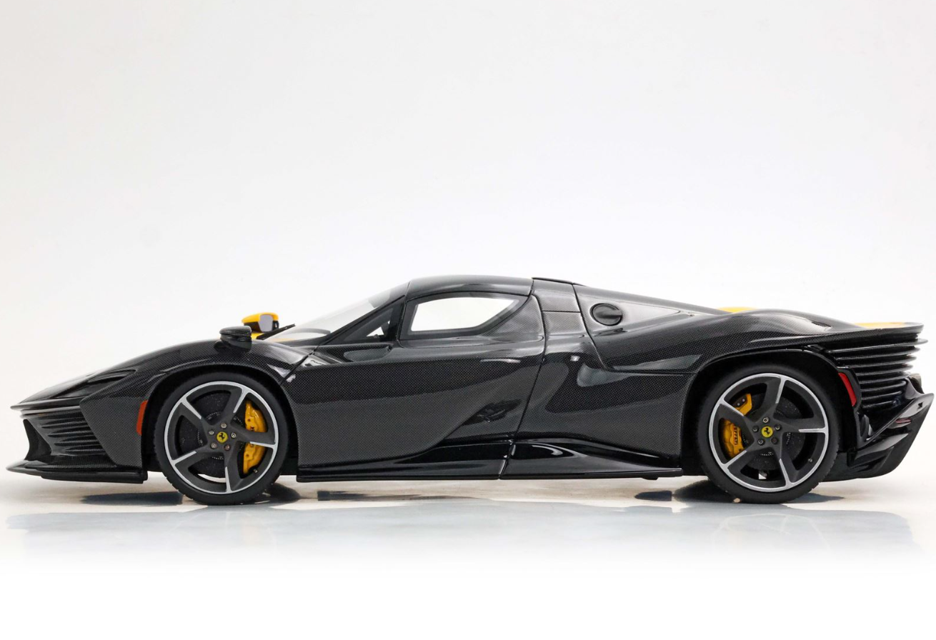 BBR 1:18 Ferrari SP3 Daytona 599+1 spider (Giallo Modena/Carbon fiber)
