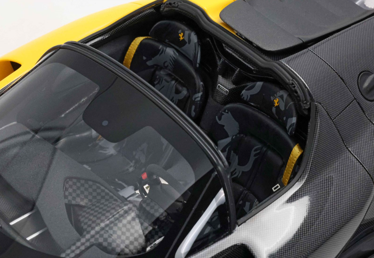 BBR 1:18 Ferrari SP3 Daytona 599+1 spider (Giallo Modena/Carbon fiber)
