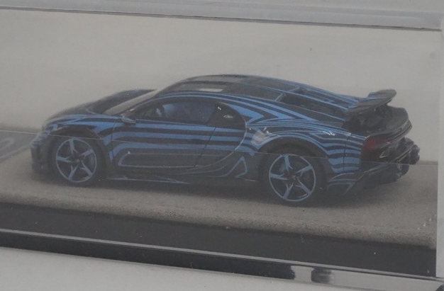 Henson & Heaven 1:64 Bugatti Chiron Super Sport 'Coup de Foudre'
