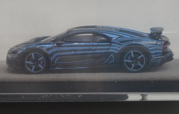 Henson & Heaven 1:64 Bugatti Chiron Super Sport 'Coup de Foudre'