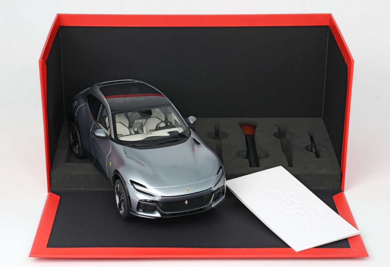 BBR 1:18 Ferrari Purosangue 'Open' (Grigio Titanio) - Luxury Pack