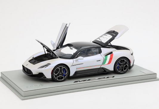 BBR 1:18 Maserati MC20 'OPEN' White Audace - Italian Flag