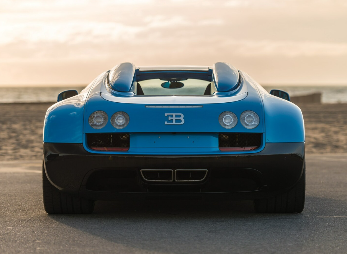 PREORDER 1:18 Bugatti Veyron Grand Sport Vitesse 'Transformers'