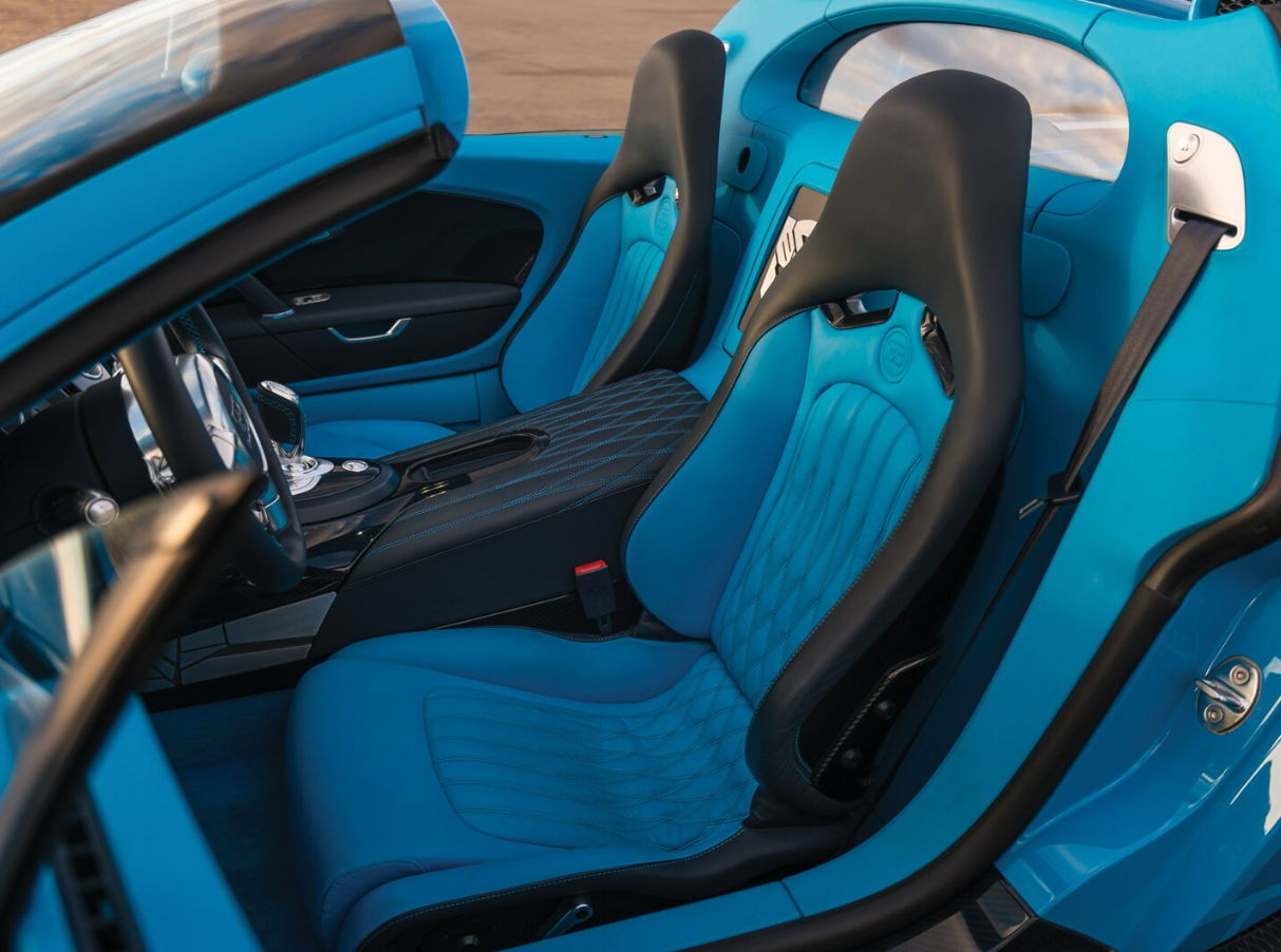 PREORDER 1:18 Bugatti Veyron Grand Sport Vitesse 'Transformers'