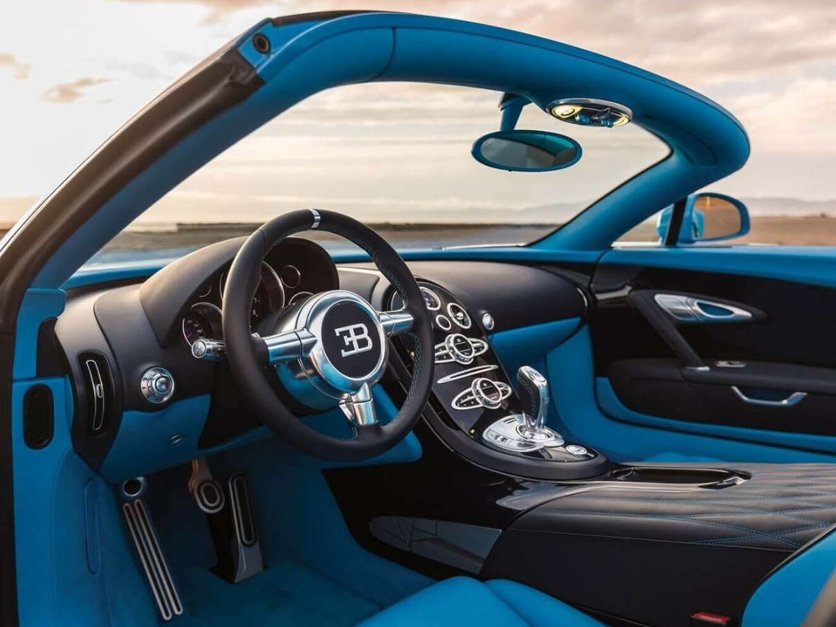 PREORDER 1:18 Bugatti Veyron Grand Sport Vitesse 'Transformers'
