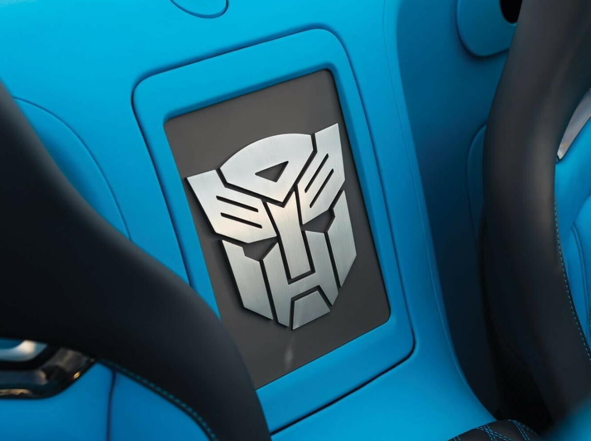 PREORDER 1:18 Bugatti Veyron Grand Sport Vitesse 'Transformers'