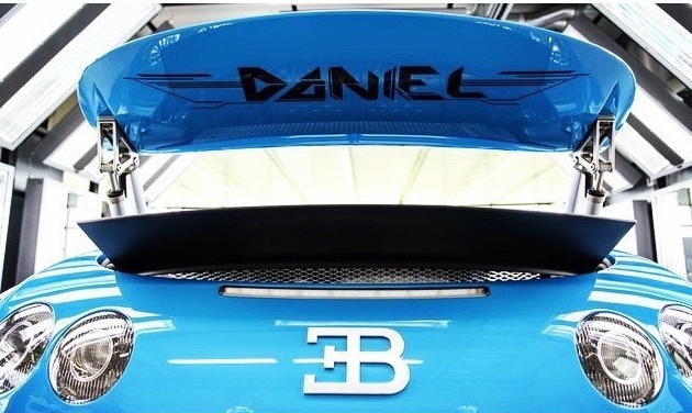 PREORDER 1:18 Bugatti Veyron Grand Sport Vitesse 'Transformers'