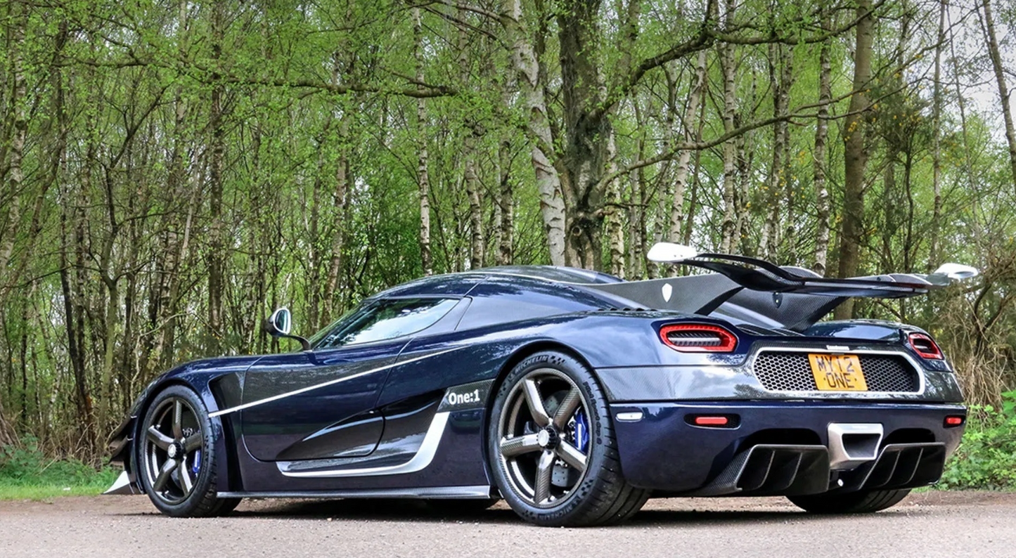 PREORDER 1:18 Koenigsegg One:1 (Blue Carbon)