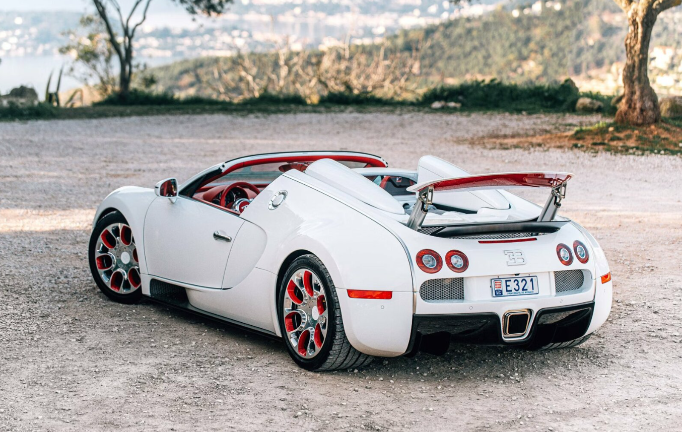 PREORDER 1:18 Bugatti Veyron Grand Sport 'Wei Long'