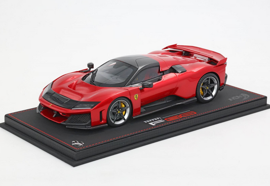 BBR 1:18 Ferrari F80 (Carbon Options) Rosso Supercar - bicolor wheels silver and carbon
