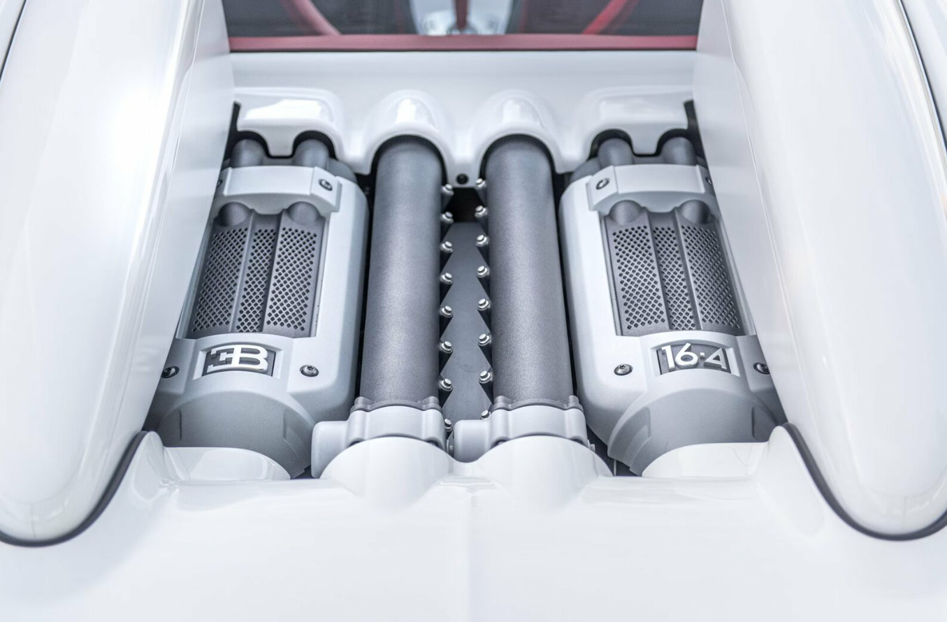 PREORDER 1:18 Bugatti Veyron Grand Sport 'Wei Long'