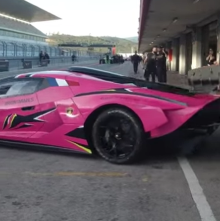 PREORDER CE Models 1:18 Lamborghini Essenza SCV12 'Iron Dames'